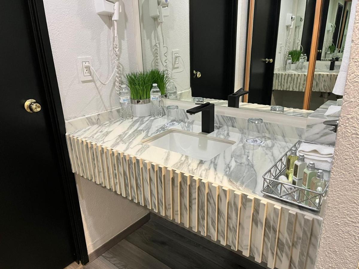 ריינוסה Hotel Posada San Antonio מראה חיצוני תמונה